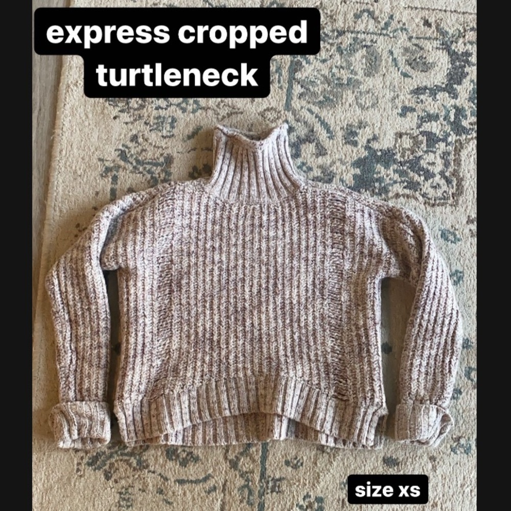EXPRESS CROPPED TURTLENECK